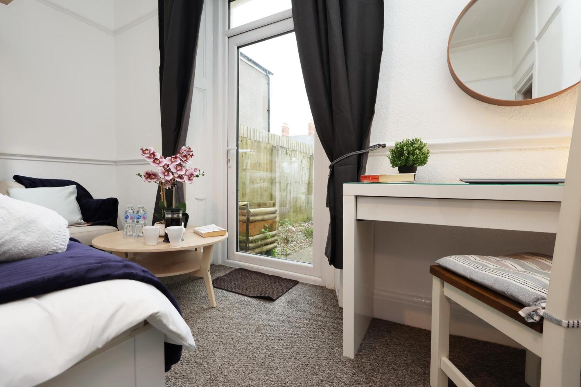 Cardiff City Guesthouse, Central Rooms, Fast Wi-Fi, On-Street Parking Luaran gambar